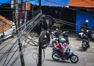 Tragedi di Kebayoran: Siswi SMA 6 Tewas Tersangkut Kabel, DPRD DKI Desak Penataan Kabel Udara Dipercepat